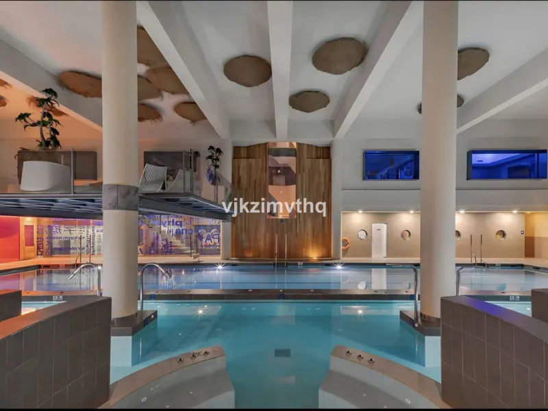 Apartment - Penthouse в продаже в Benalmadena, Málaga. В доме 3 спален и 3 ванных комнат. Площадь дома 313 м²