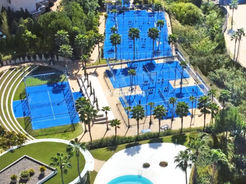 Apartment - Penthouse в продаже в Benalmadena, Málaga. В доме 3 спален и 3 ванных комнат. Площадь дома 313 м²