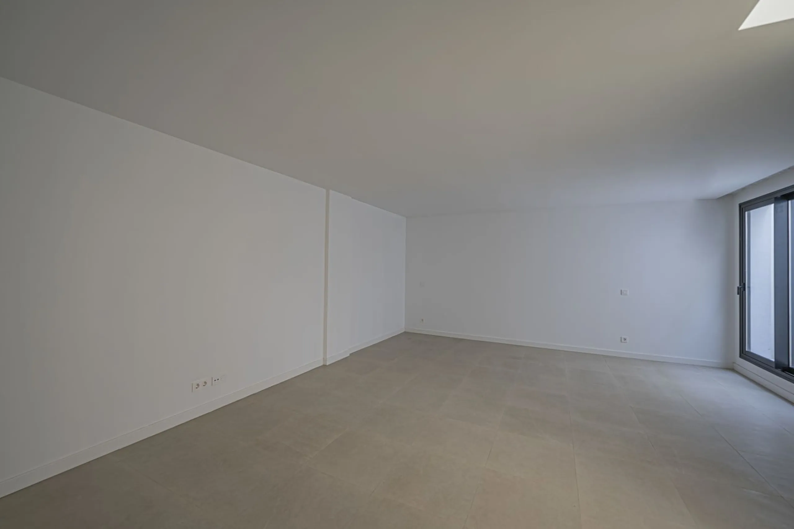Modern corner semi-detached with large garden at Serene Atalaya