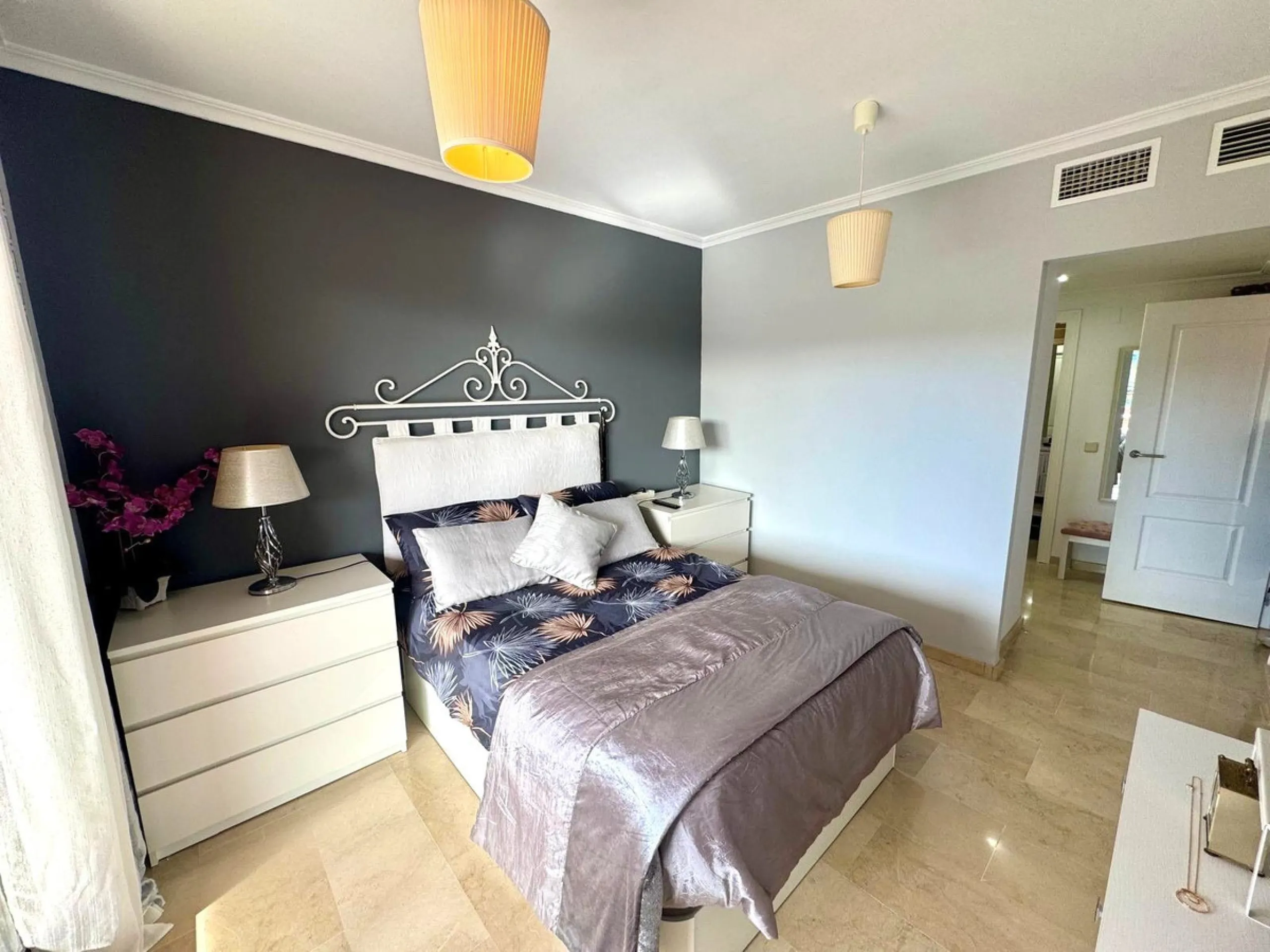 Discover your perfect slice of Costa del Sol life in Las Viñas del Golf, Casares Costa — a warm, inviting 2-bedroom, 2-bathroom apartment lovingly maintained by its current owner.