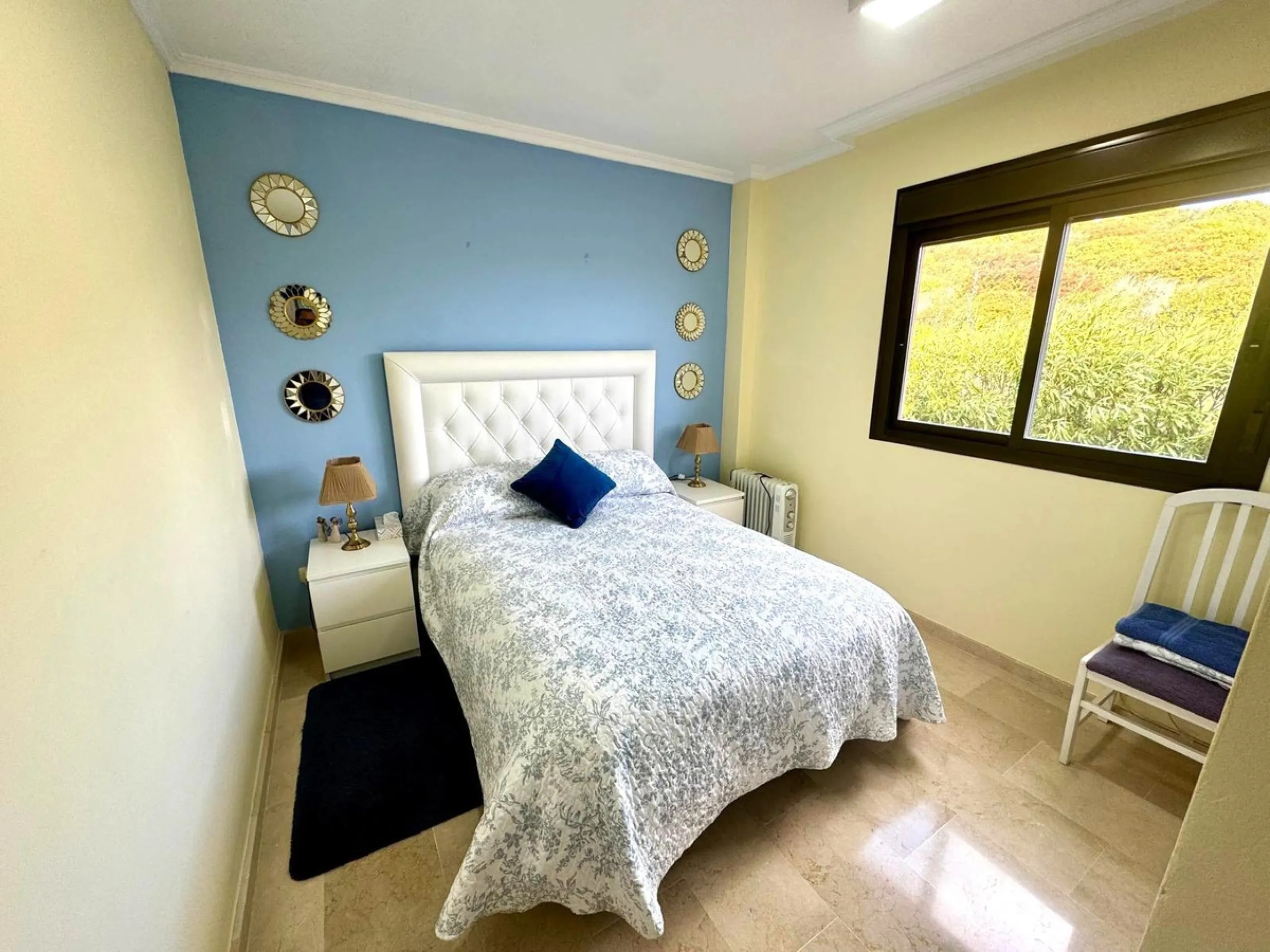 Discover your perfect slice of Costa del Sol life in Las Viñas del Golf, Casares Costa — a warm, inviting 2-bedroom, 2-bathroom apartment lovingly maintained by its current owner.