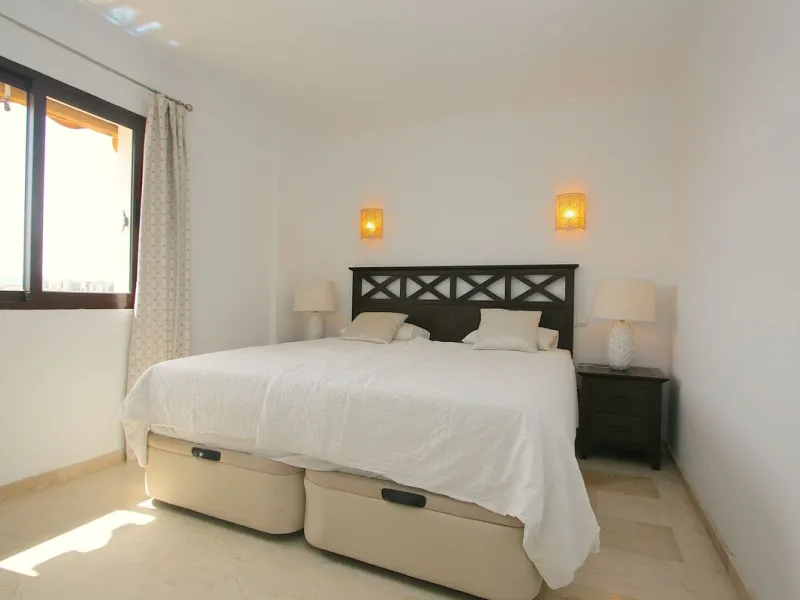Unique penthouse in the beautiful and sought after Andalusian-style urbanisation Puebla Lucia, in the heart of Fuengirola.