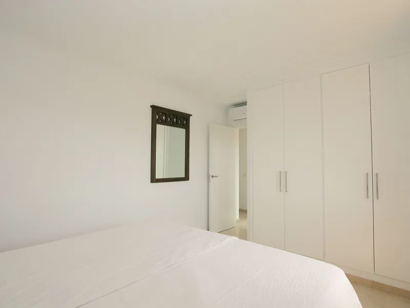 Unique penthouse in the beautiful and sought after Andalusian-style urbanisation Puebla Lucia, in the heart of Fuengirola.
