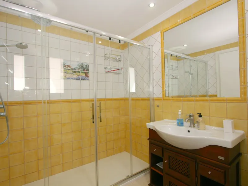 Unique penthouse in the beautiful and sought after Andalusian-style urbanisation Puebla Lucia, in the heart of Fuengirola.