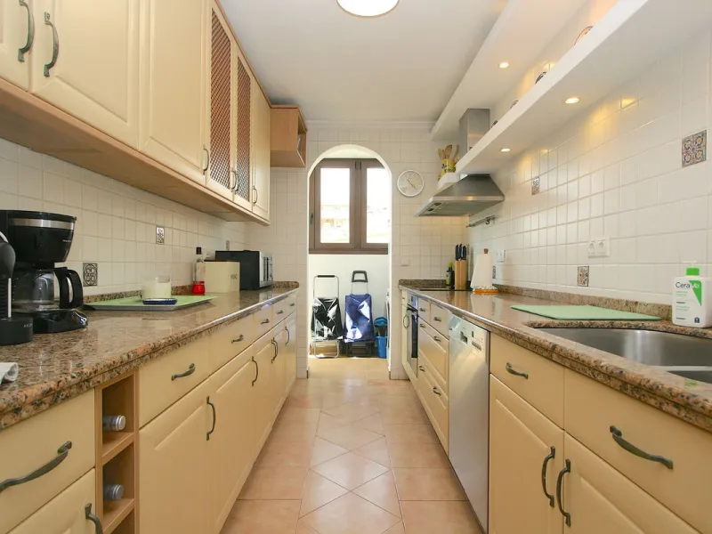 Unique penthouse in the beautiful and sought after Andalusian-style urbanisation Puebla Lucia, in the heart of Fuengirola.