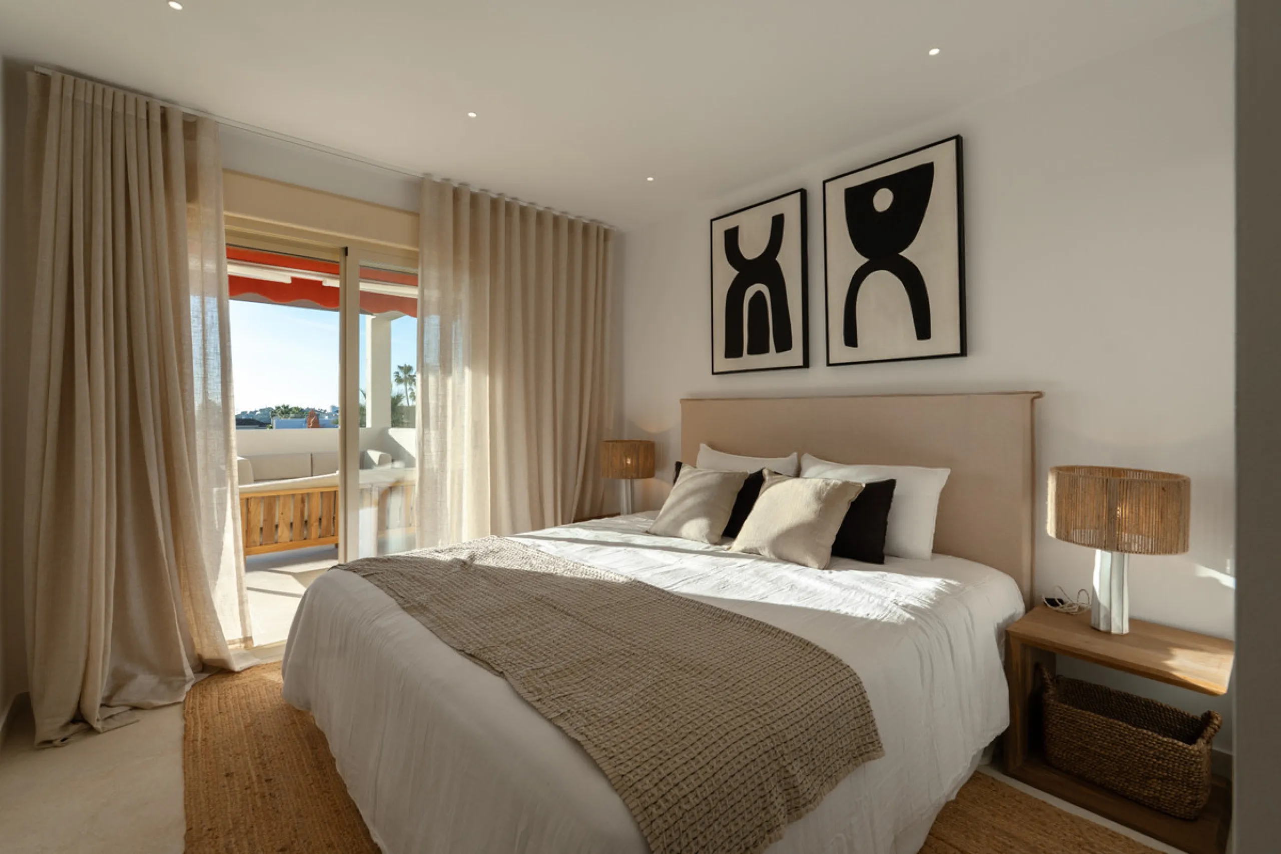 Apartment - Middle Floor Apartment в продаже в Marbella, Málaga. В доме 3 спален и 2 ванных комнат. Площадь дома 145 м²