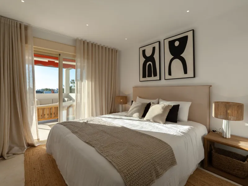 Apartment - Middle Floor Apartment в продаже в Marbella, Málaga. В доме 3 спален и 2 ванных комнат. Площадь дома 145 м²