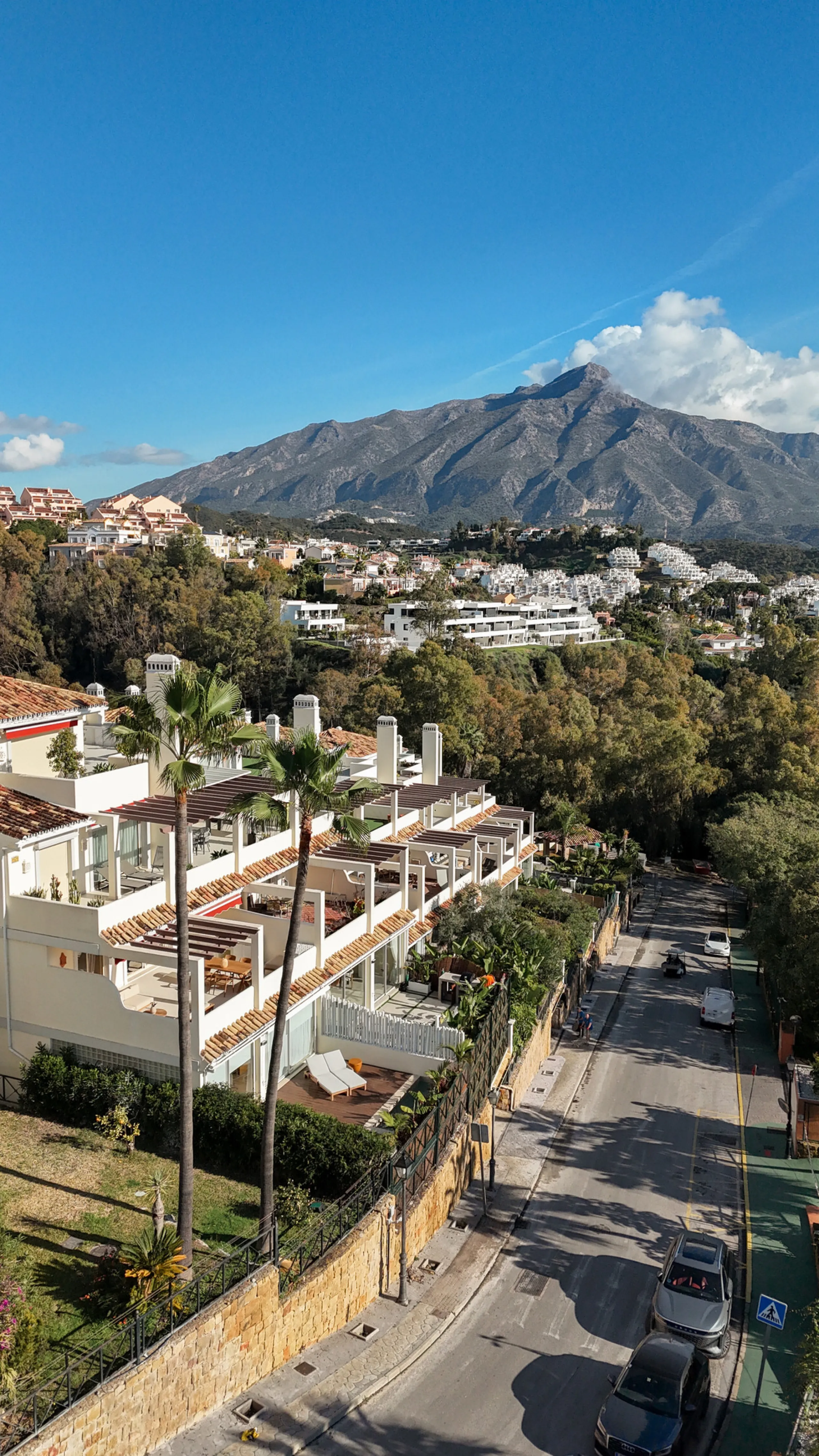 Apartment - Middle Floor Apartment в продаже в Marbella, Málaga. В доме 3 спален и 2 ванных комнат. Площадь дома 145 м²