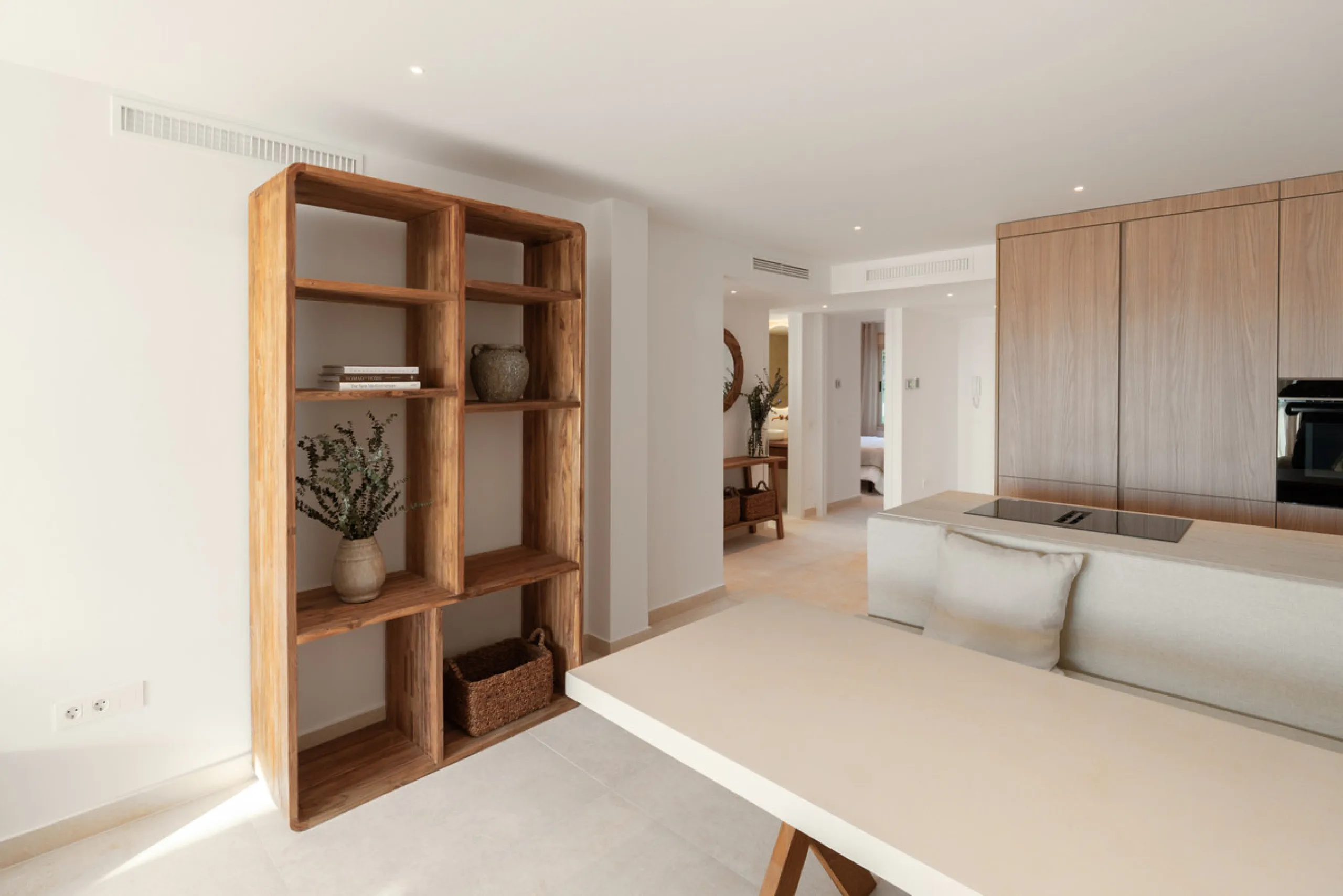 Apartment - Middle Floor Apartment в продаже в Marbella, Málaga. В доме 3 спален и 2 ванных комнат. Площадь дома 145 м²
