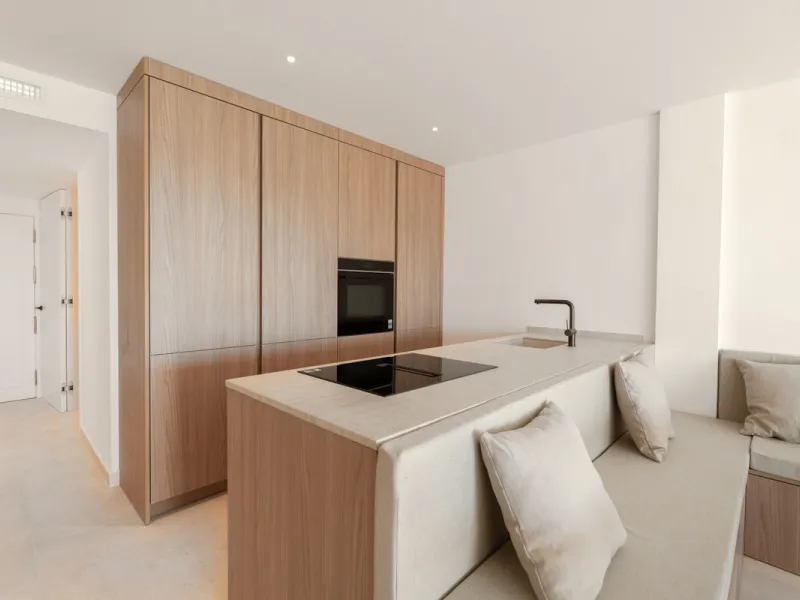Apartment - Middle Floor Apartment в продаже в Marbella, Málaga. В доме 3 спален и 2 ванных комнат. Площадь дома 145 м²