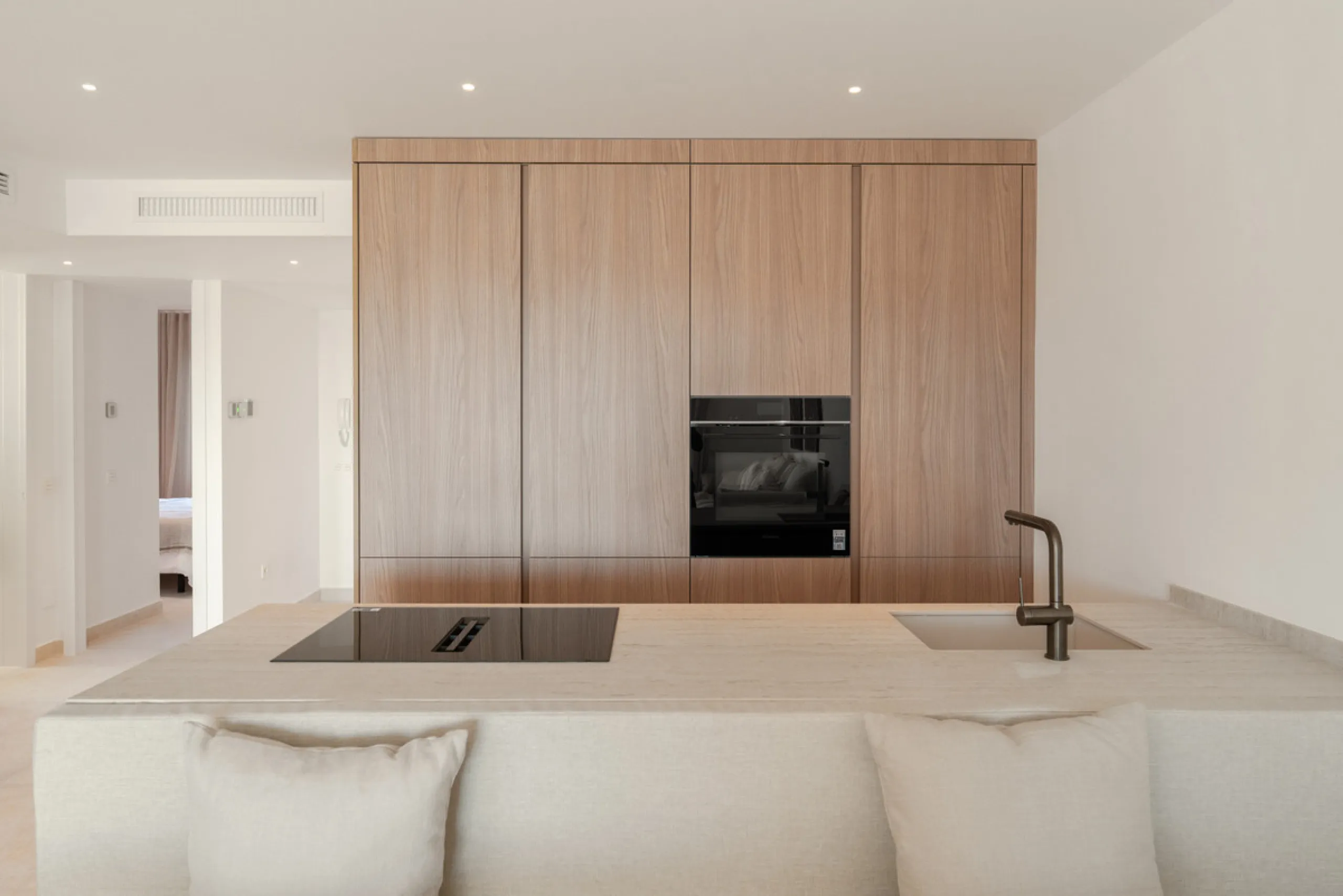 Apartment - Middle Floor Apartment в продаже в Marbella, Málaga. В доме 3 спален и 2 ванных комнат. Площадь дома 145 м²