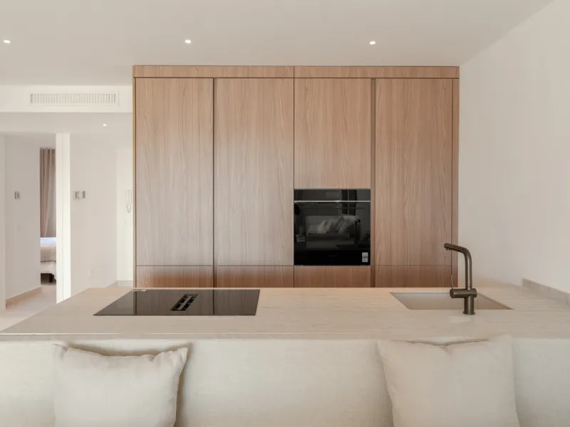 Apartment - Middle Floor Apartment в продаже в Marbella, Málaga. В доме 3 спален и 2 ванных комнат. Площадь дома 145 м²
