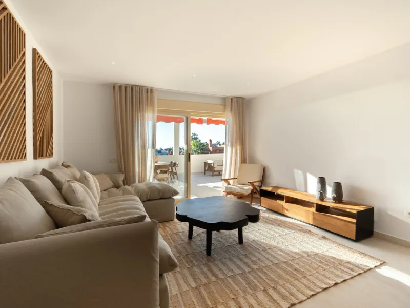 Apartment - Middle Floor Apartment в продаже в Marbella, Málaga. В доме 3 спален и 2 ванных комнат. Площадь дома 145 м²