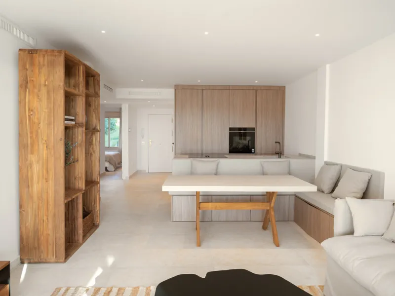 Apartment - Middle Floor Apartment в продаже в Marbella, Málaga. В доме 3 спален и 2 ванных комнат. Площадь дома 145 м²