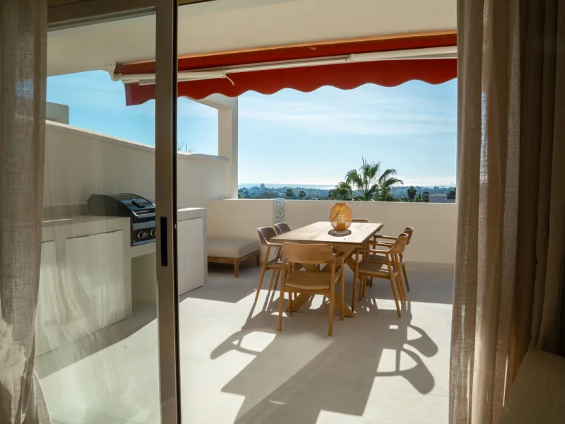 Apartment - Middle Floor Apartment в продаже в Marbella, Málaga. В доме 3 спален и 2 ванных комнат. Площадь дома 145 м²