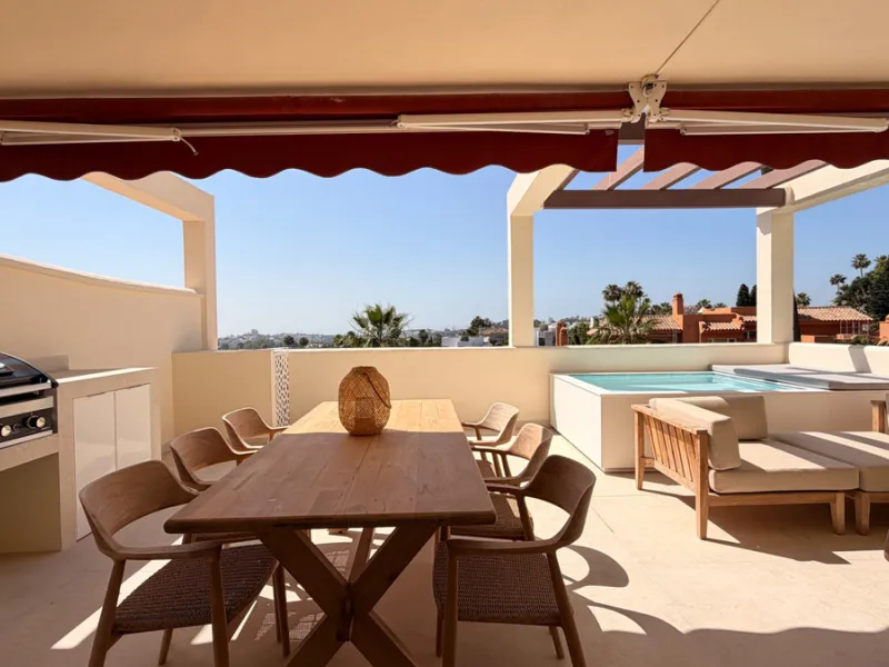 Apartment - Middle Floor Apartment в продаже в Marbella, Málaga. В доме 3 спален и 2 ванных комнат. Площадь дома 145 м²