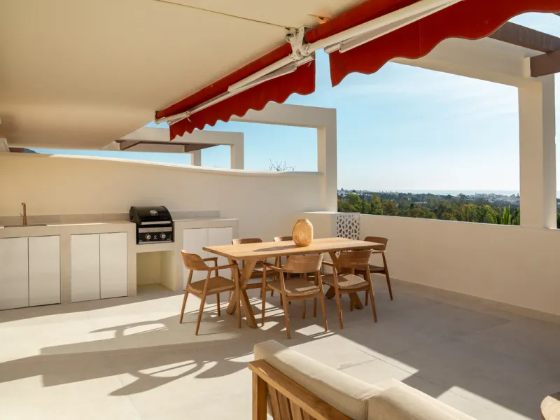 Apartment - Middle Floor Apartment в продаже в Marbella, Málaga. В доме 3 спален и 2 ванных комнат. Площадь дома 145 м²