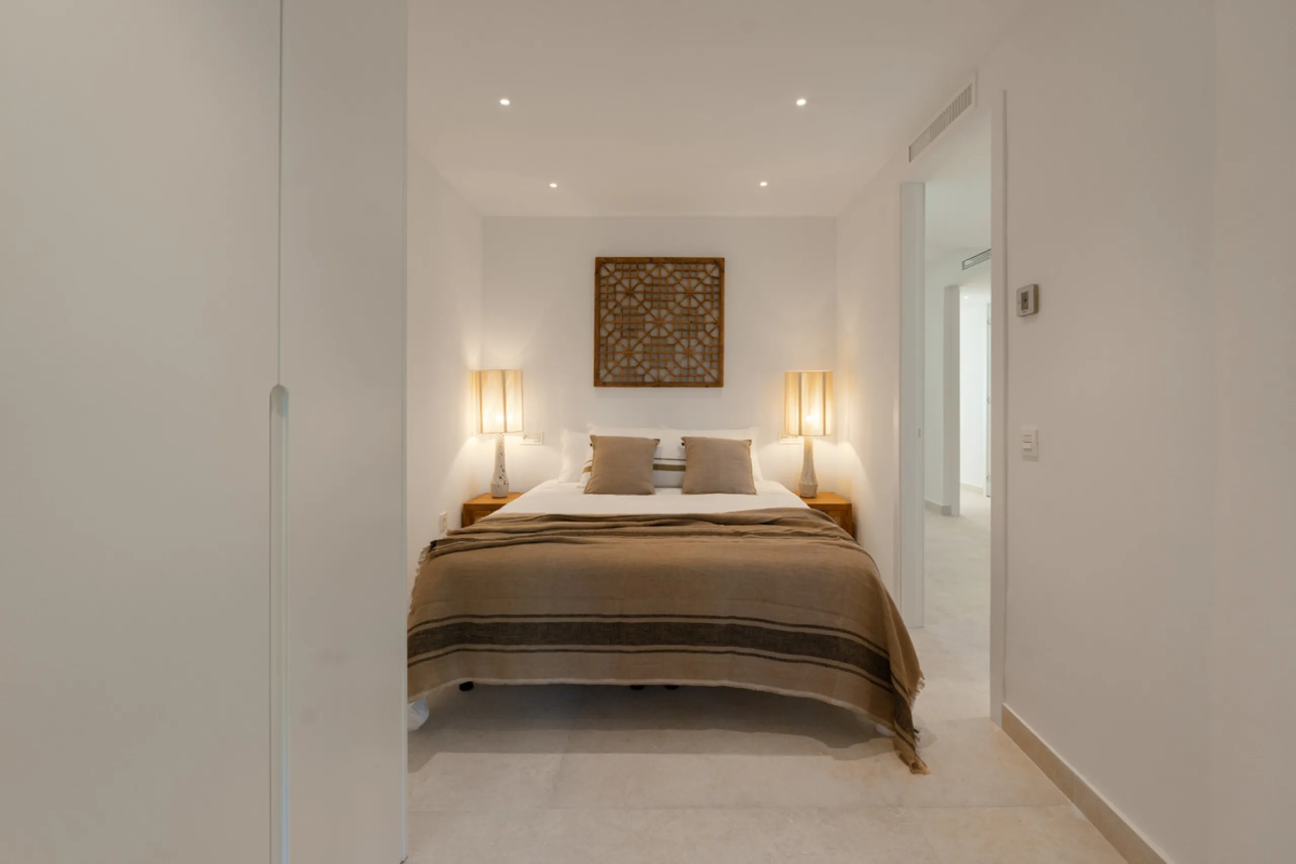 Apartment - Middle Floor Apartment в продаже в Marbella, Málaga. В доме 3 спален и 2 ванных комнат. Площадь дома 145 м²