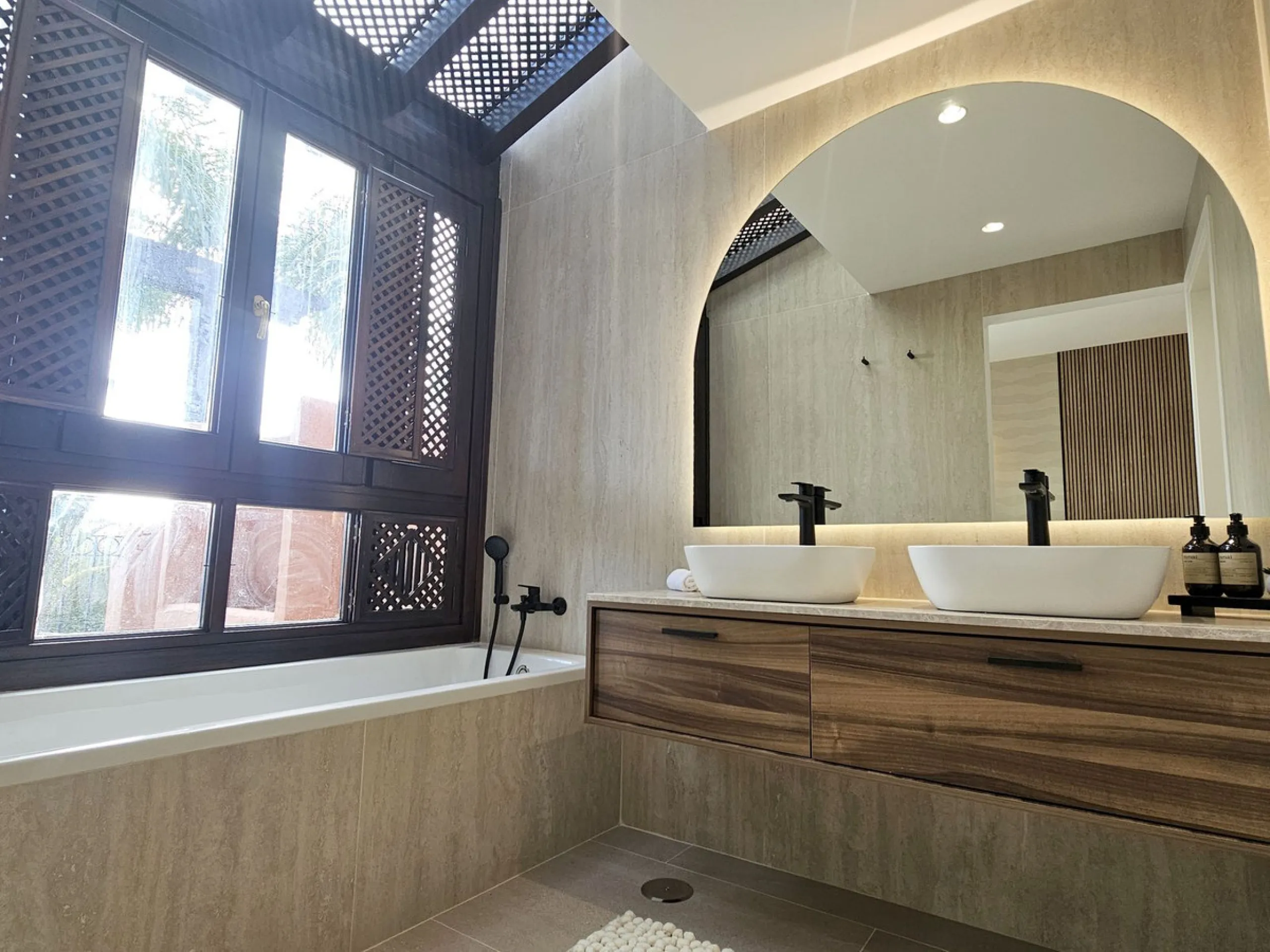 Exquisite Luxury Villa in Altos de Puente Romano, Marbella
