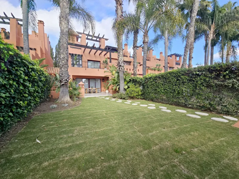 Exquisite Luxury Villa in Altos de Puente Romano, Marbella