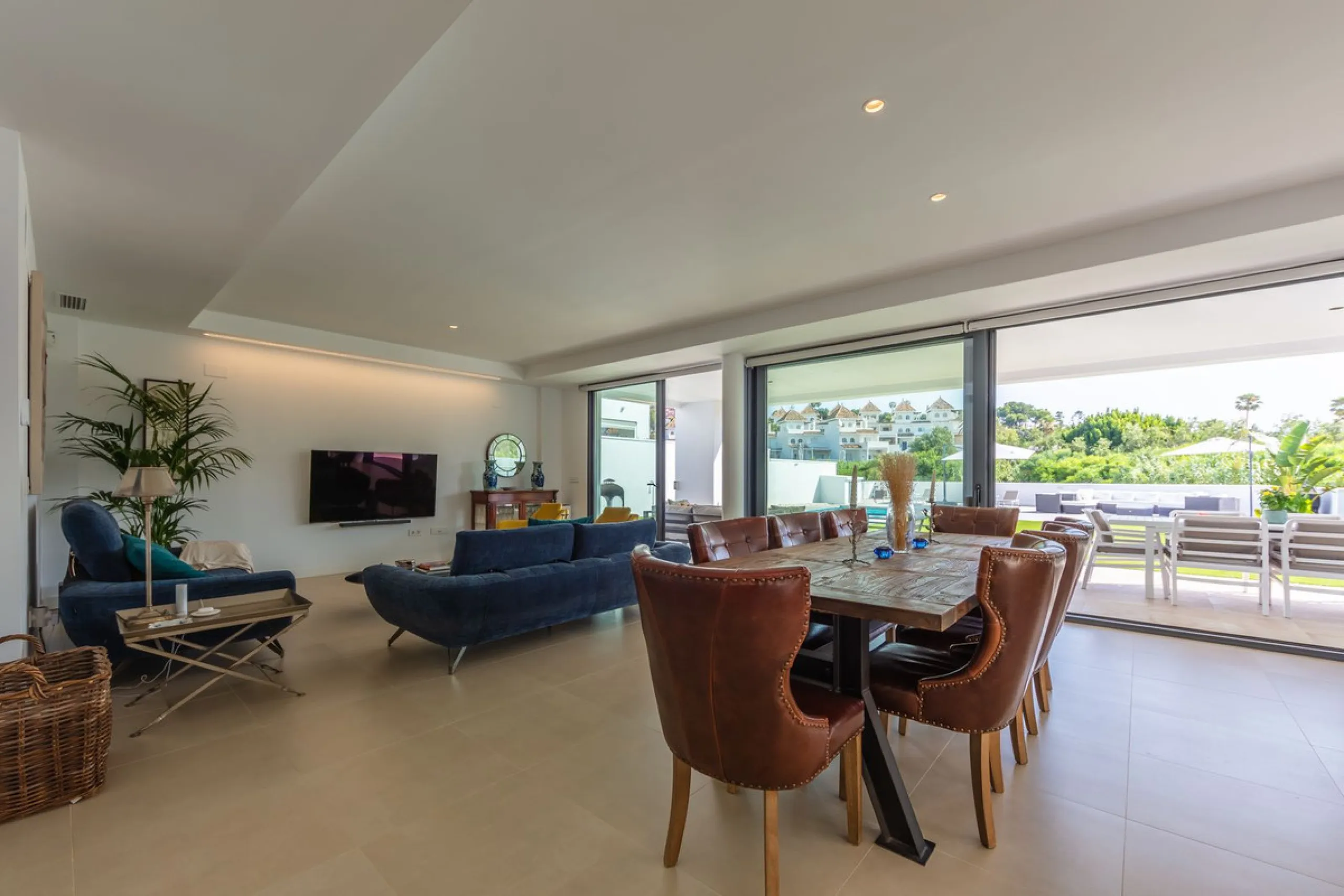 House - Detached Villa в продаже в Manilva, Málaga. В доме 4 спален и 4 ванных комнат. Площадь дома 231 м². Площадь участка 782 м²