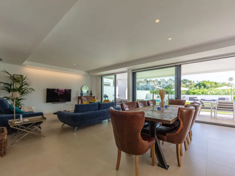 House - Detached Villa в продаже в Manilva, Málaga. В доме 4 спален и 4 ванных комнат. Площадь дома 231 м². Площадь участка 782 м²