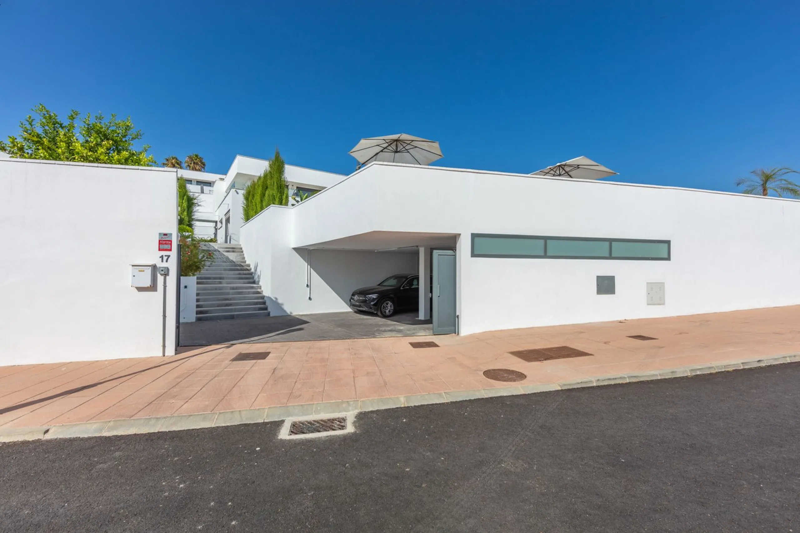 House - Detached Villa в продаже в Manilva, Málaga. В доме 4 спален и 4 ванных комнат. Площадь дома 231 м². Площадь участка 782 м²