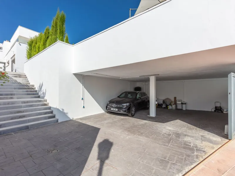House - Detached Villa в продаже в Manilva, Málaga. В доме 4 спален и 4 ванных комнат. Площадь дома 231 м². Площадь участка 782 м²