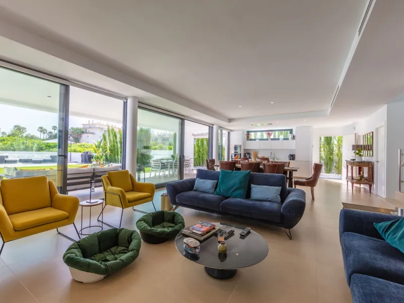 House - Detached Villa в продаже в Manilva, Málaga. В доме 4 спален и 4 ванных комнат. Площадь дома 231 м². Площадь участка 782 м²