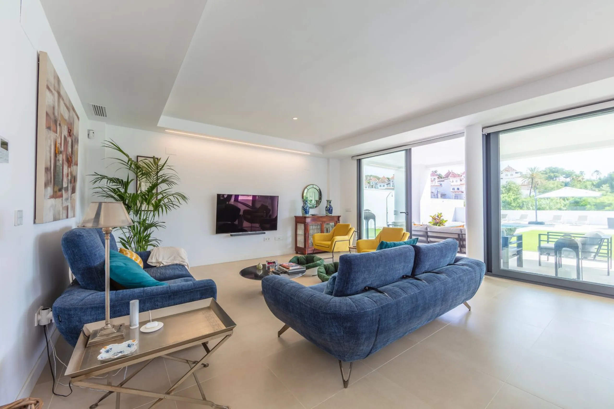House - Detached Villa в продаже в Manilva, Málaga. В доме 4 спален и 4 ванных комнат. Площадь дома 231 м². Площадь участка 782 м²