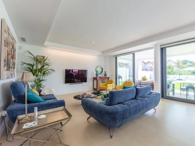 House - Detached Villa в продаже в Manilva, Málaga. В доме 4 спален и 4 ванных комнат. Площадь дома 231 м². Площадь участка 782 м²