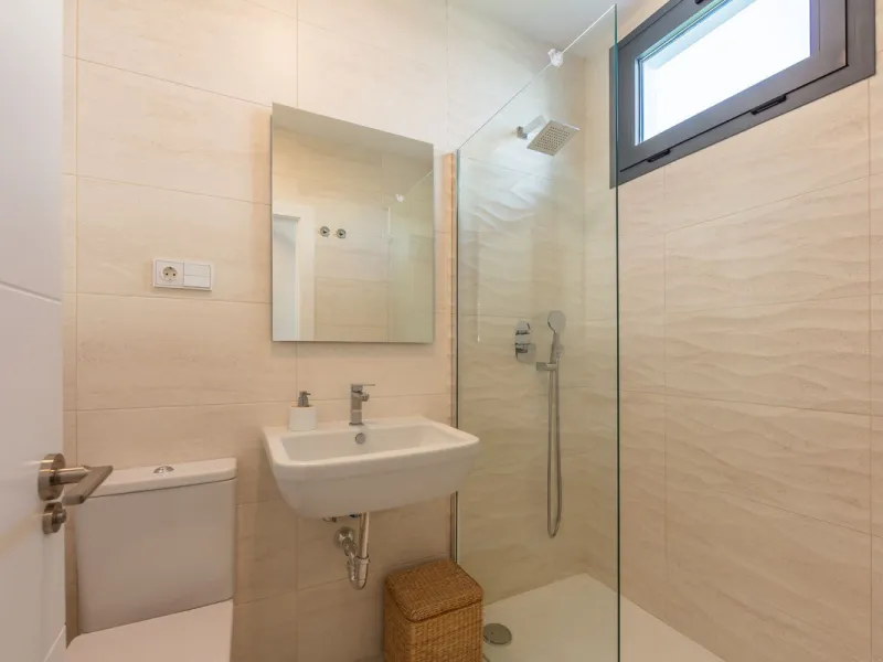 House - Detached Villa в продаже в Manilva, Málaga. В доме 4 спален и 4 ванных комнат. Площадь дома 231 м². Площадь участка 782 м²