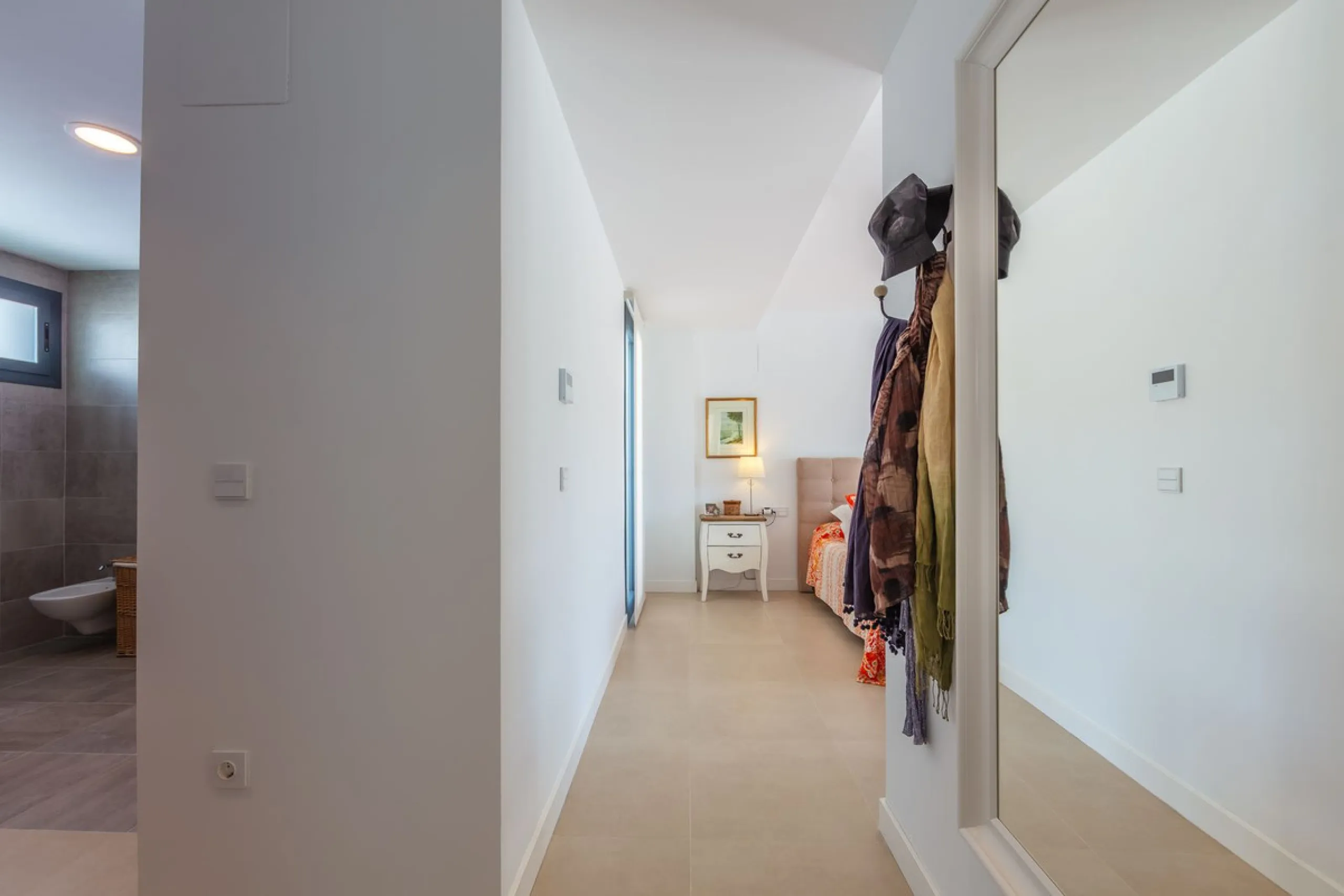 House - Detached Villa в продаже в Manilva, Málaga. В доме 4 спален и 4 ванных комнат. Площадь дома 231 м². Площадь участка 782 м²