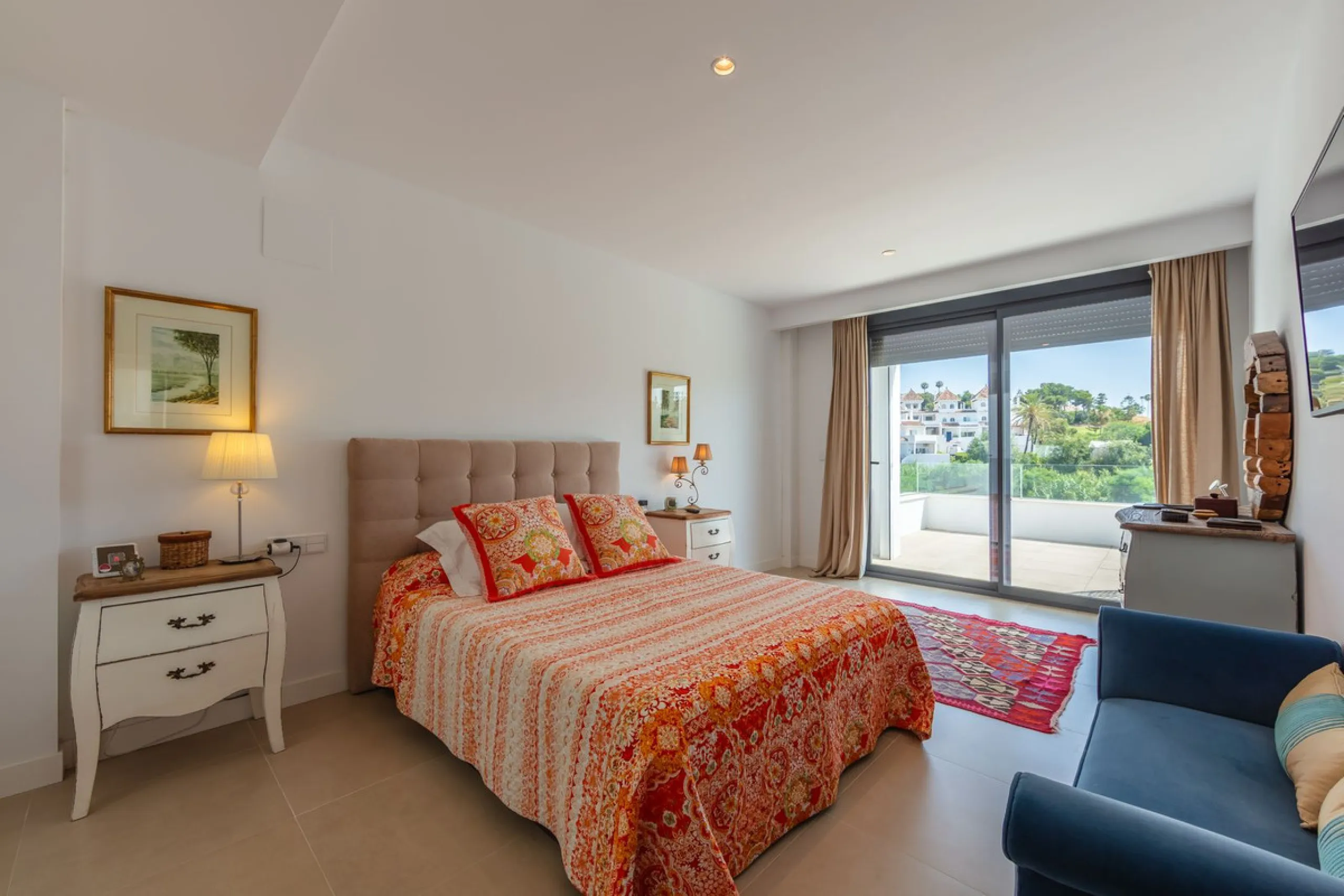 House - Detached Villa в продаже в Manilva, Málaga. В доме 4 спален и 4 ванных комнат. Площадь дома 231 м². Площадь участка 782 м²