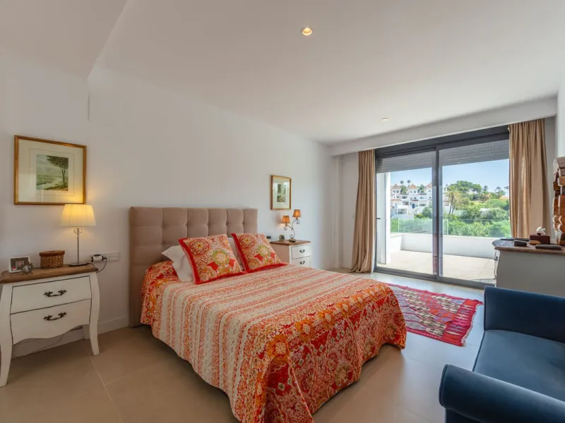 House - Detached Villa в продаже в Manilva, Málaga. В доме 4 спален и 4 ванных комнат. Площадь дома 231 м². Площадь участка 782 м²