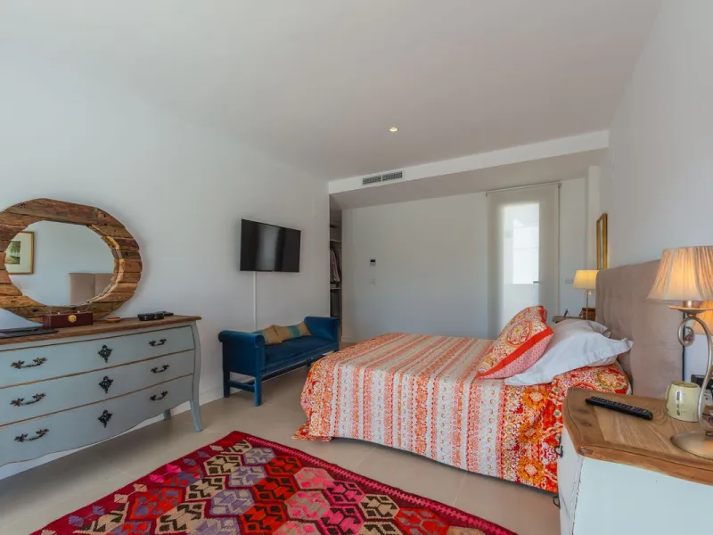 House - Detached Villa в продаже в Manilva, Málaga. В доме 4 спален и 4 ванных комнат. Площадь дома 231 м². Площадь участка 782 м²