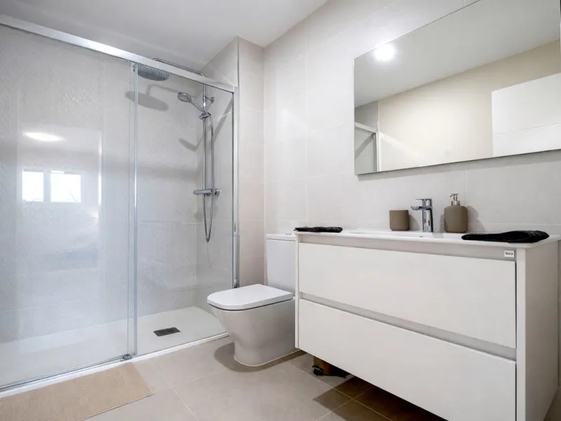 Apartment - Ground Floor Apartment в продаже в Estepona, Málaga. В доме 2 спален и 2 ванных комнат. Площадь дома 84 м²