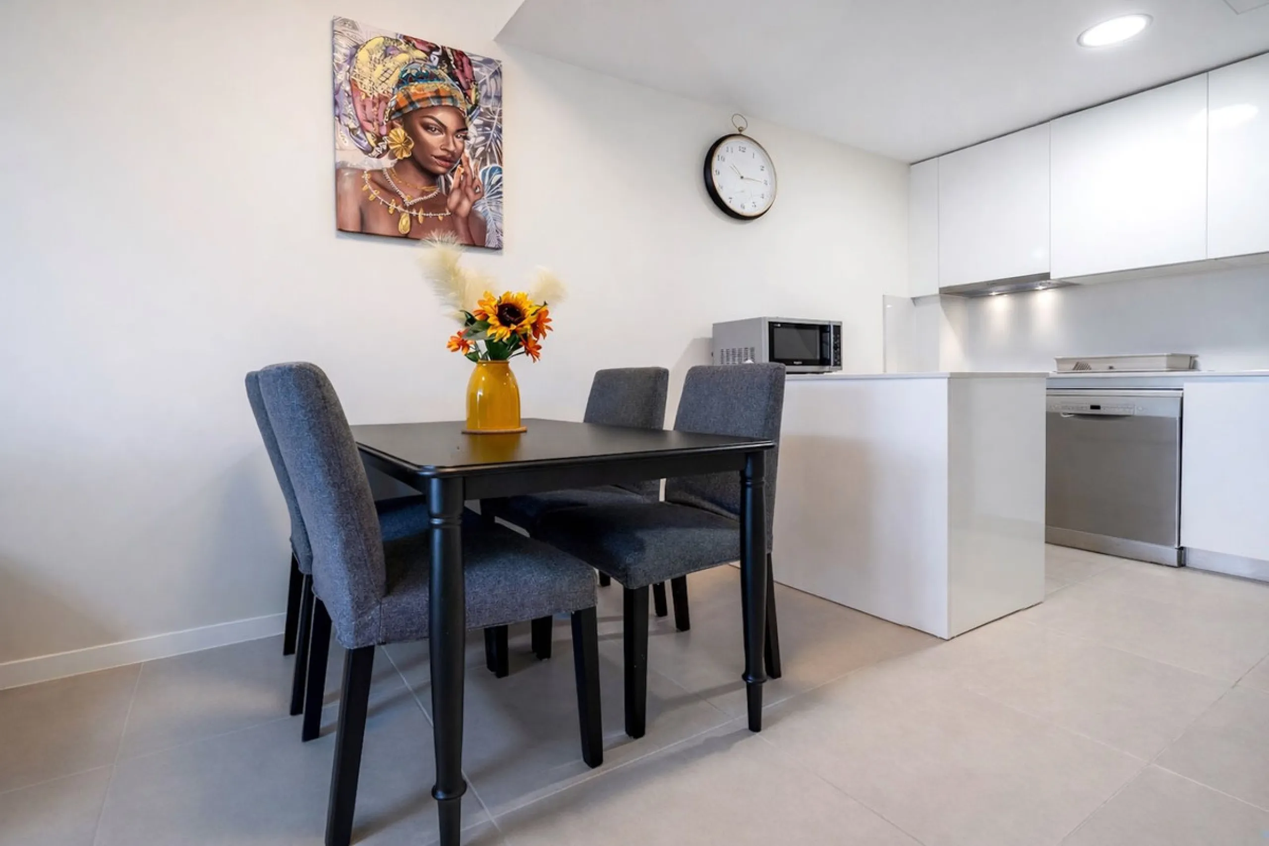 Apartment - Ground Floor Apartment в продаже в Estepona, Málaga. В доме 2 спален и 2 ванных комнат. Площадь дома 84 м²