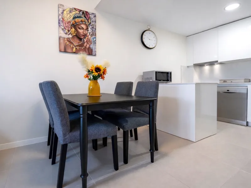 Apartment - Ground Floor Apartment в продаже в Estepona, Málaga. В доме 2 спален и 2 ванных комнат. Площадь дома 84 м²