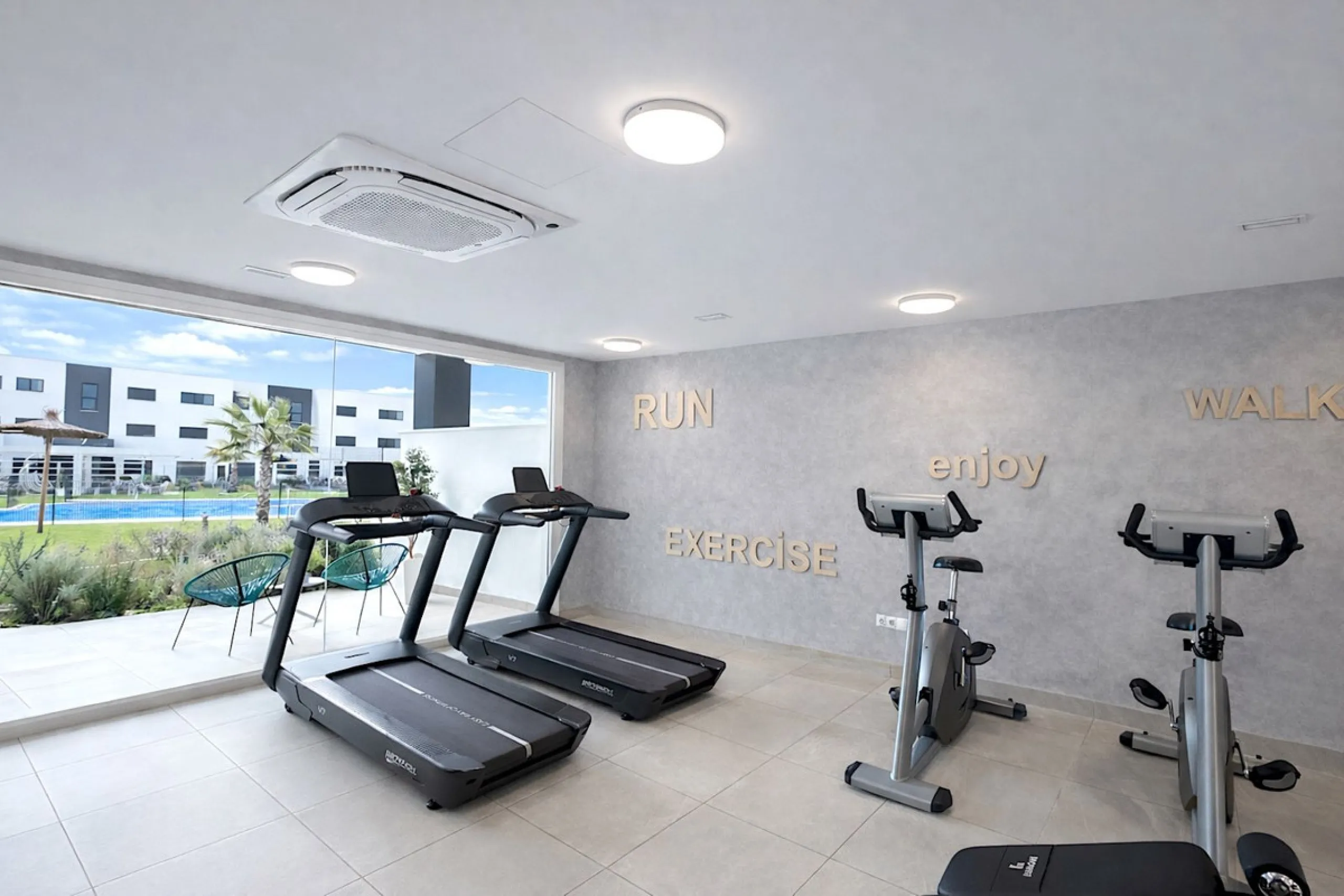 Apartment - Ground Floor Apartment в продаже в Estepona, Málaga. В доме 2 спален и 2 ванных комнат. Площадь дома 84 м²