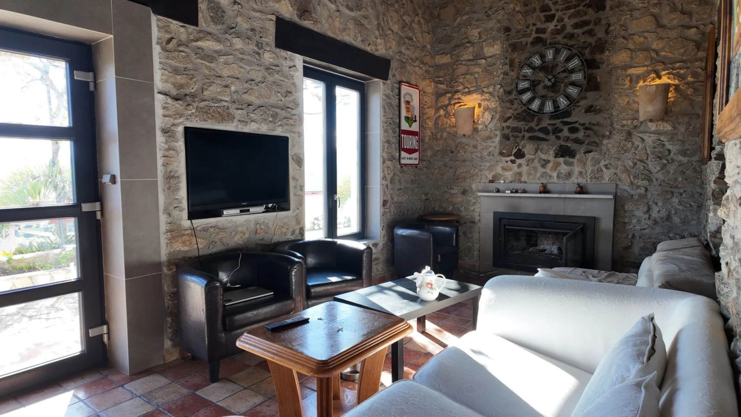 Unique Hotel in the Heart of Tolox – An Andalusian Gem Full of Charm and Potential
