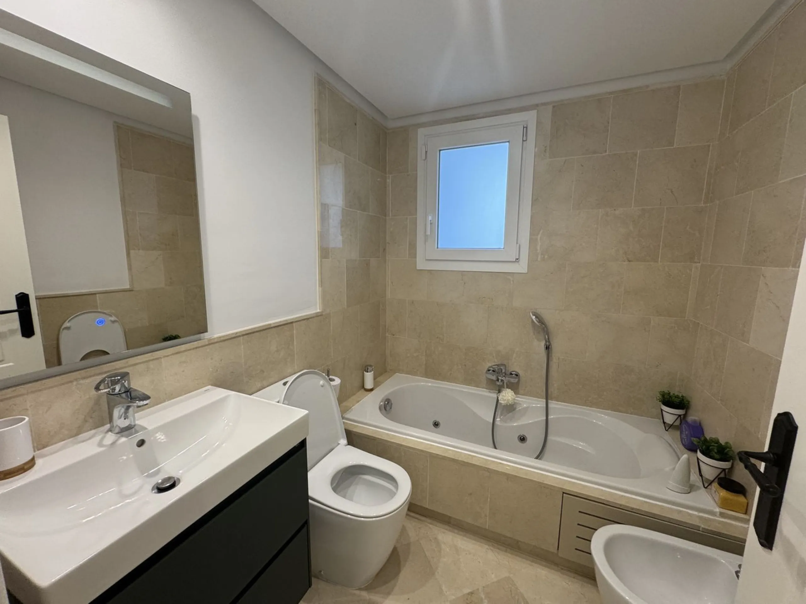 Beautiful, new, modern, fully furnished apartment with sea and mountain views for sale. Two spacious bedrooms, 2 bathrooms, sunny living room. All rooms have access to a spacious terrace (37m) facing south-east. A good parking space and storage room are i