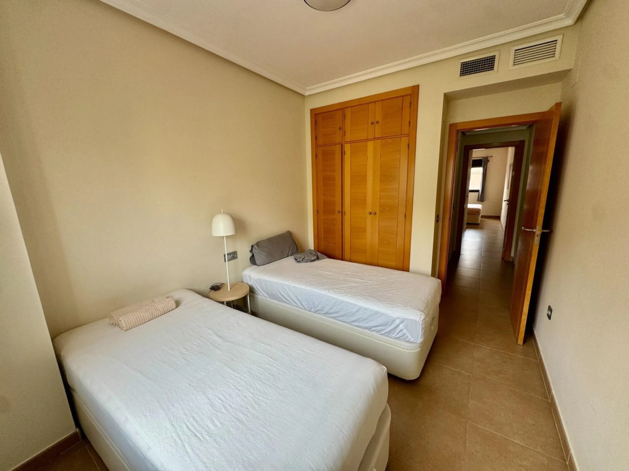 Fantastic apartment for sale in the center of Torremolinos, located in a modern building from 2009, ready to move into.