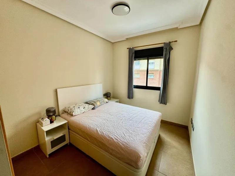 Fantastic apartment for sale in the center of Torremolinos, located in a modern building from 2009, ready to move into.