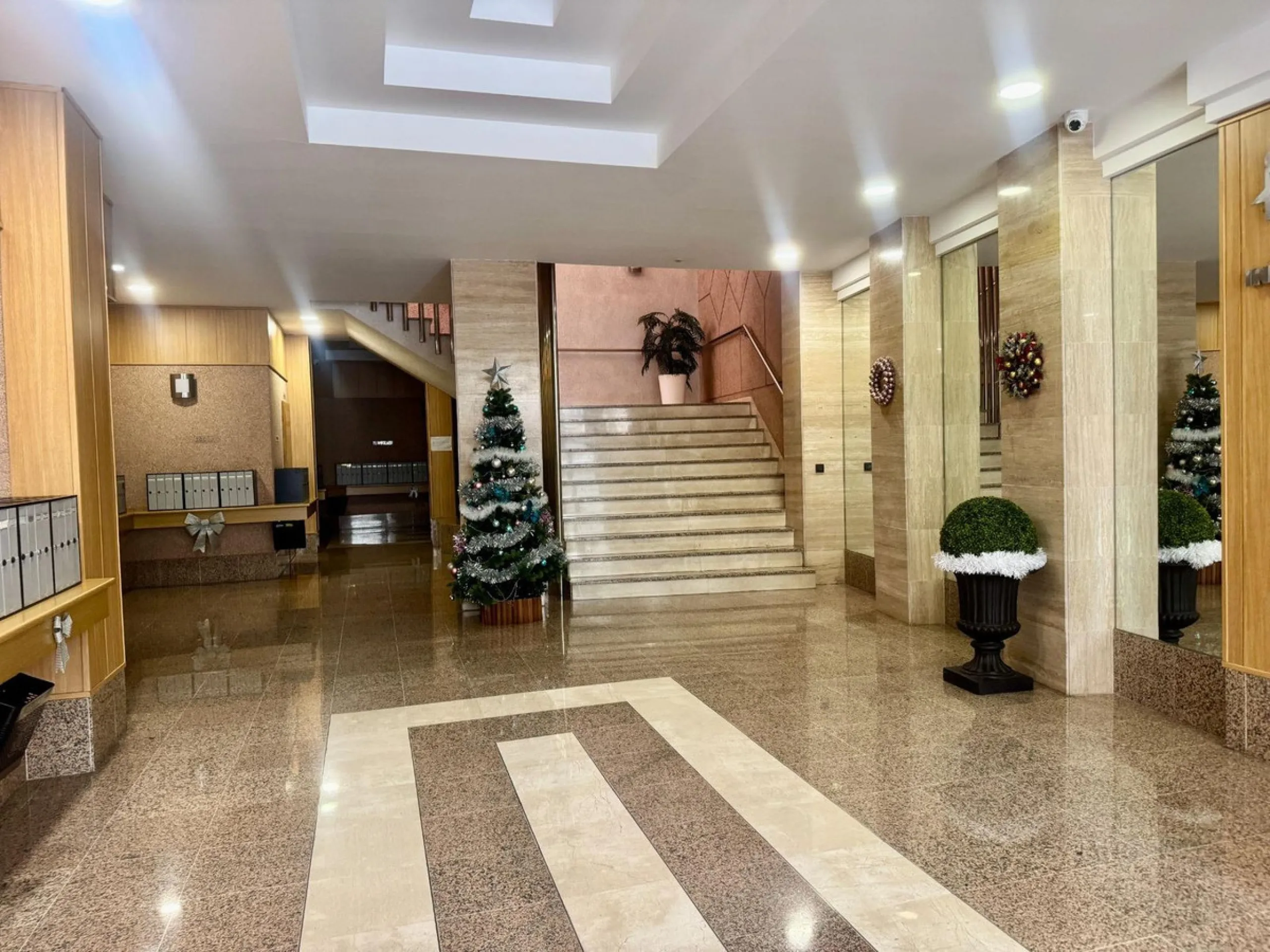 Fantastic apartment for sale in the center of Torremolinos, located in a modern building from 2009, ready to move into.