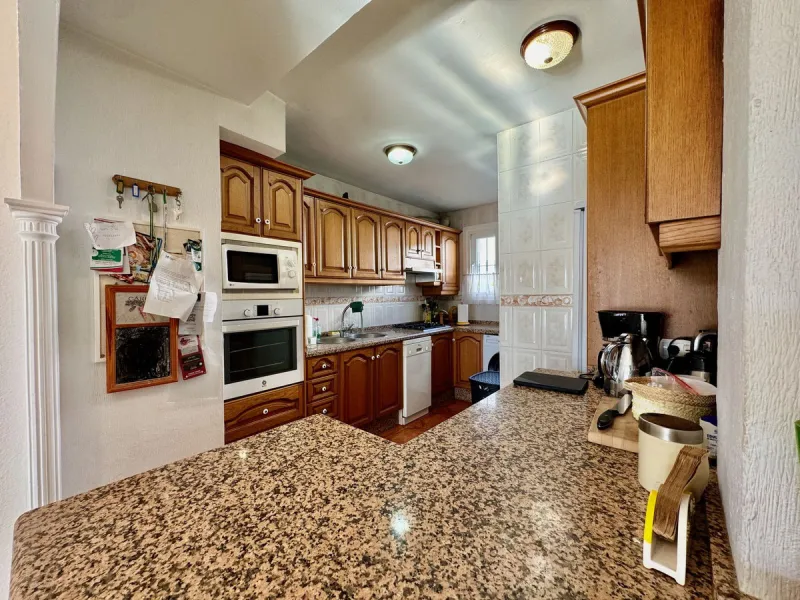 House - Townhouse в продаже в Benalmadena, Málaga. В доме 2 спален и 2 ванных комнат. Площадь дома 85 м²