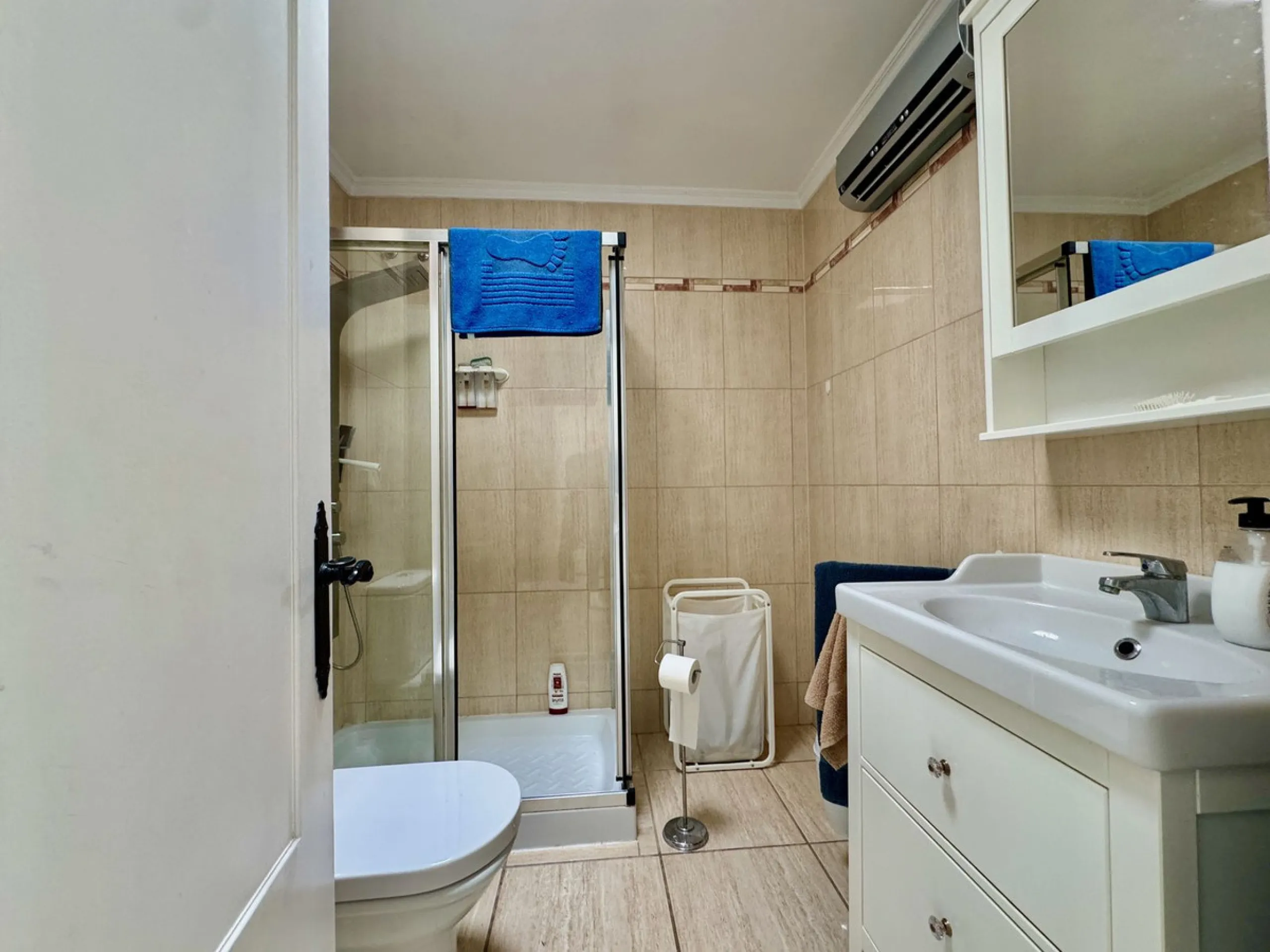 House - Townhouse в продаже в Benalmadena, Málaga. В доме 2 спален и 2 ванных комнат. Площадь дома 85 м²