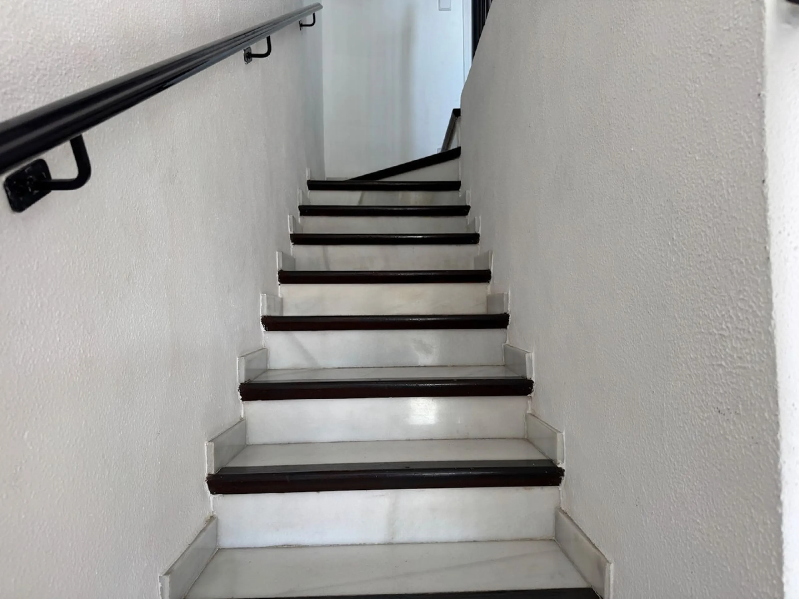 House - Townhouse в продаже в Benalmadena, Málaga. В доме 2 спален и 2 ванных комнат. Площадь дома 85 м²