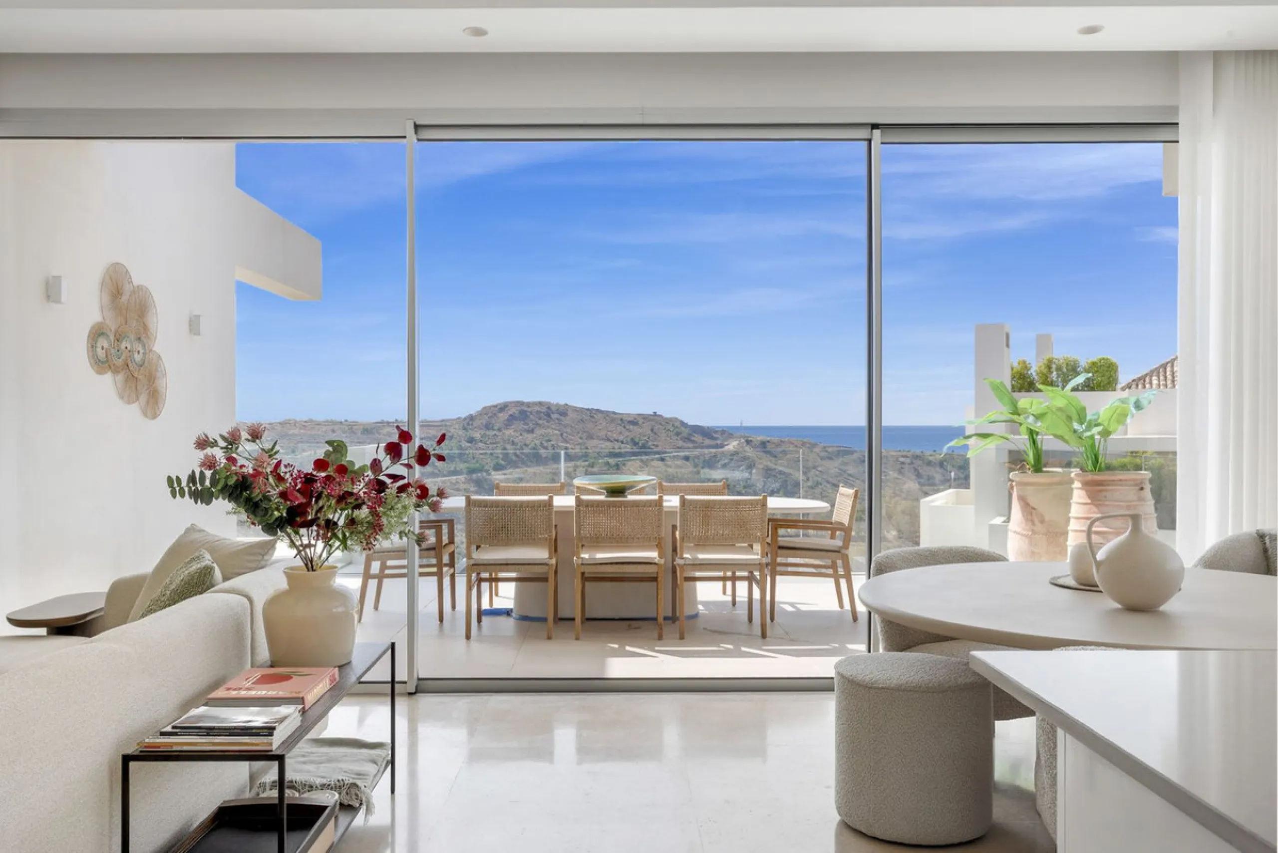 Luxury 3-Bedroom Penthouse with Spacious Private Solarium – Benahavís
