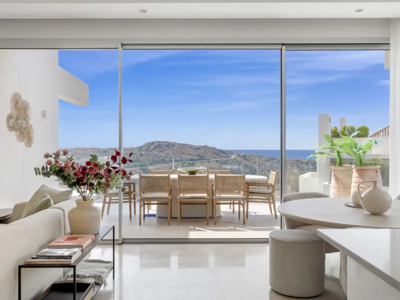 Luxury 3-Bedroom Penthouse with Spacious Private Solarium – Benahavís